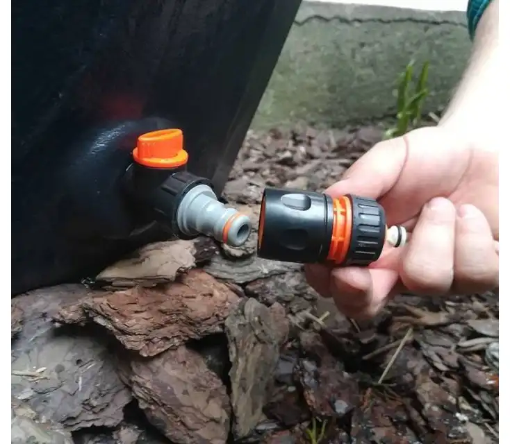 Duży ozdobny zbiornik na deszczówkę Aquacan, antracyt, 360L + kran + zestaw przyłączy