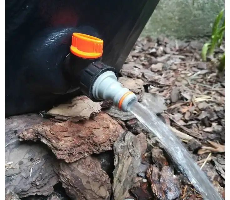 Duży ozdobny zbiornik na deszczówkę Aquacan, antracyt, 360L + kran + zestaw przyłączy