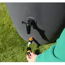 Duży ozdobny zbiornik na deszczówkę Aquacan, antracyt, 360L + kran + zestaw przyłączy
